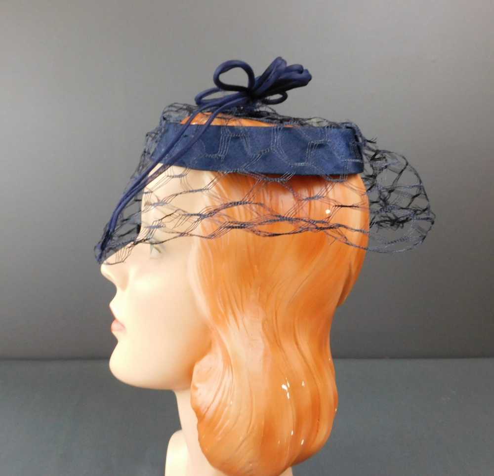 Vintage Midnight Blue Ring Hat with Veil and Orga… - image 5
