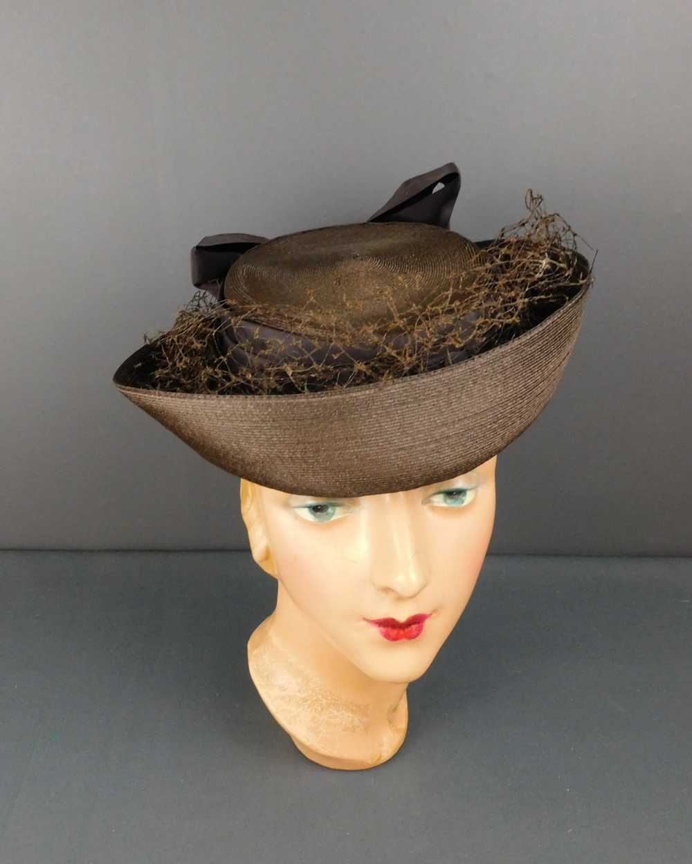 Vintage 1930s Brown Straw Tilt Hat with Large Bow… - image 7