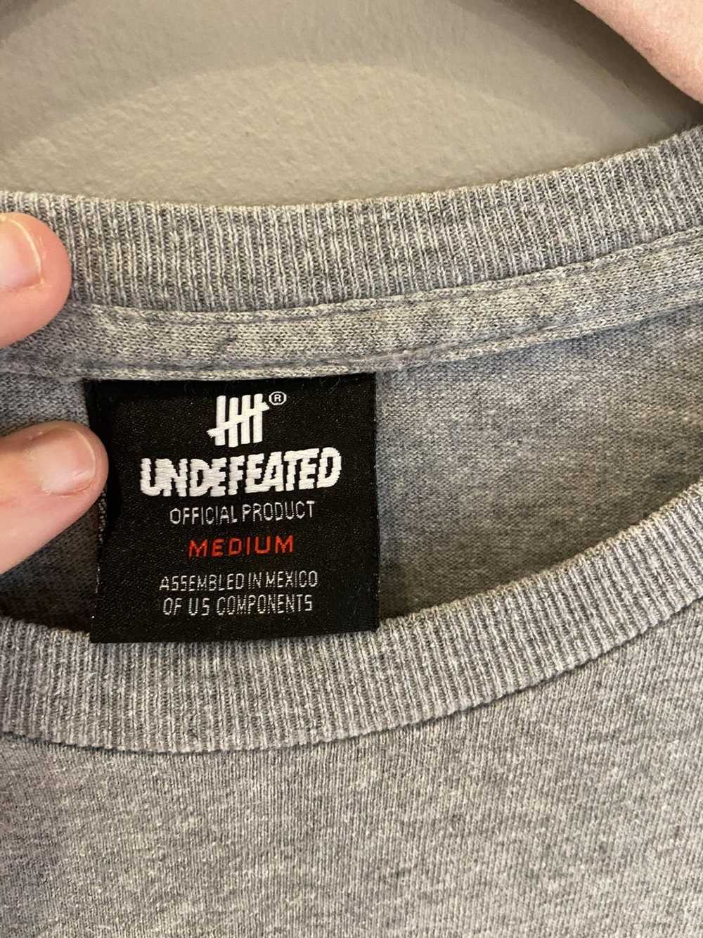 Undefeated Vintage Undefeated Gray M Soccer Tee - image 3