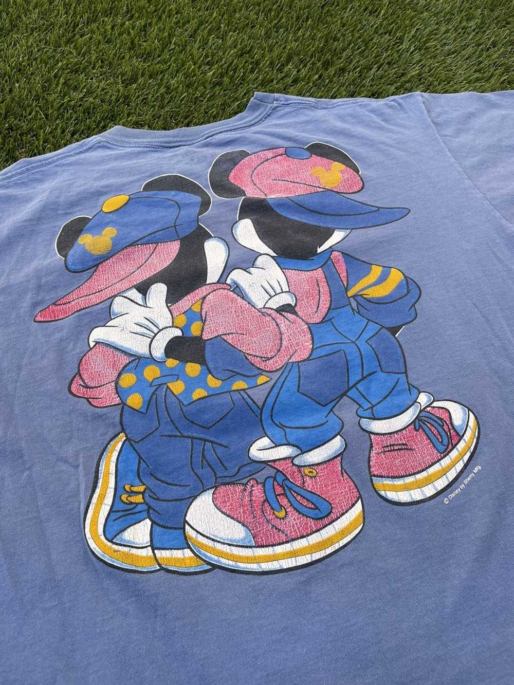 Disney × Vintage 90s Mickey & Minnie Tee - image 5