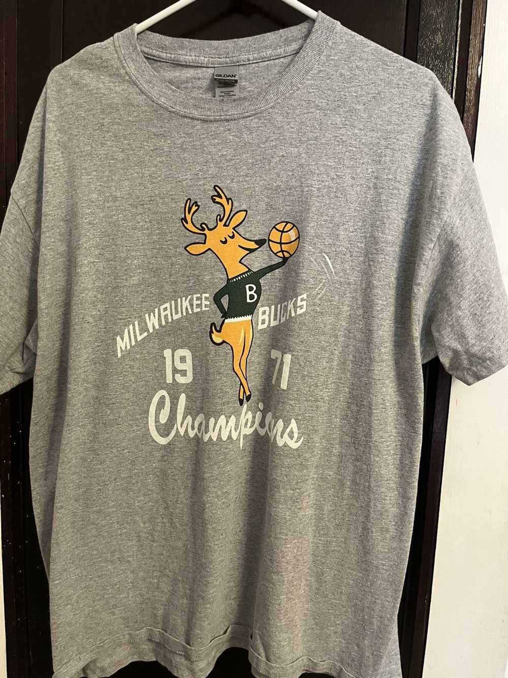 Gildan × Vintage Milwaukee Bucks Championship Tee - image 1