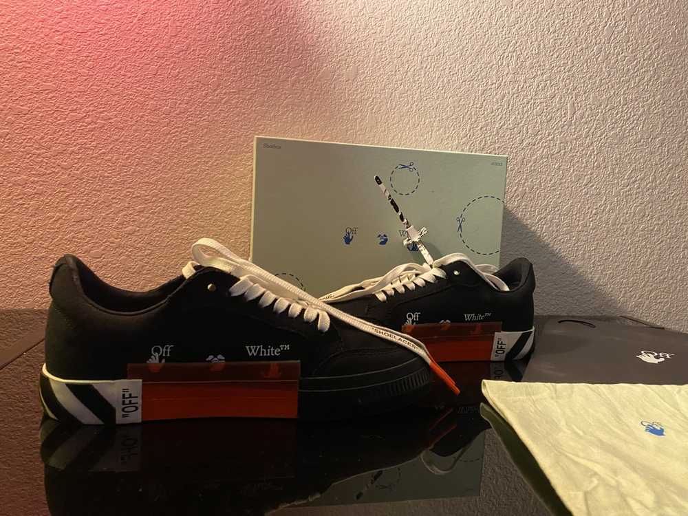 Off-White Off-White Vulcanized Low Sneakers- Black - image 2