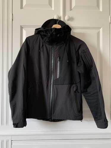 White Mountaineering BLK Windstopper Soft shell