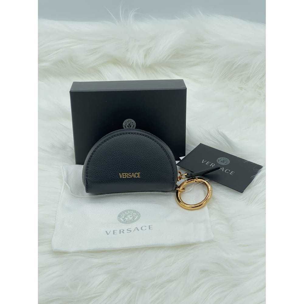 Versace La Medusa leather clutch bag - image 2