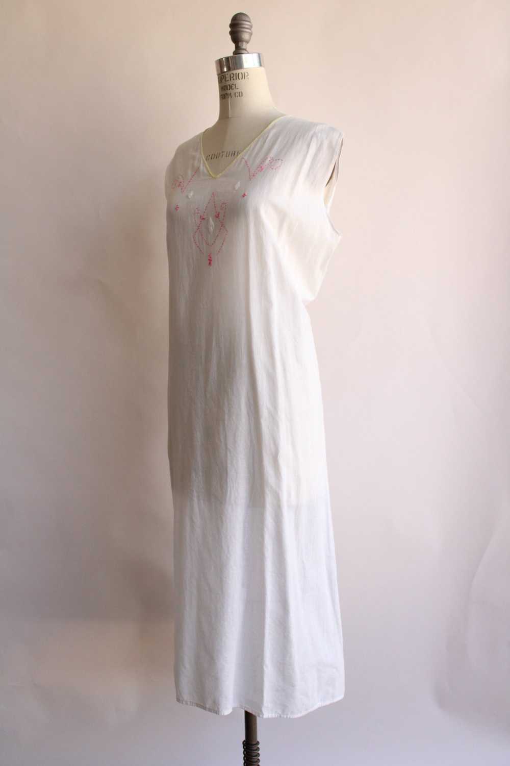 Antique 1910s 1920s White Cotton Embroidered Nigh… - image 7