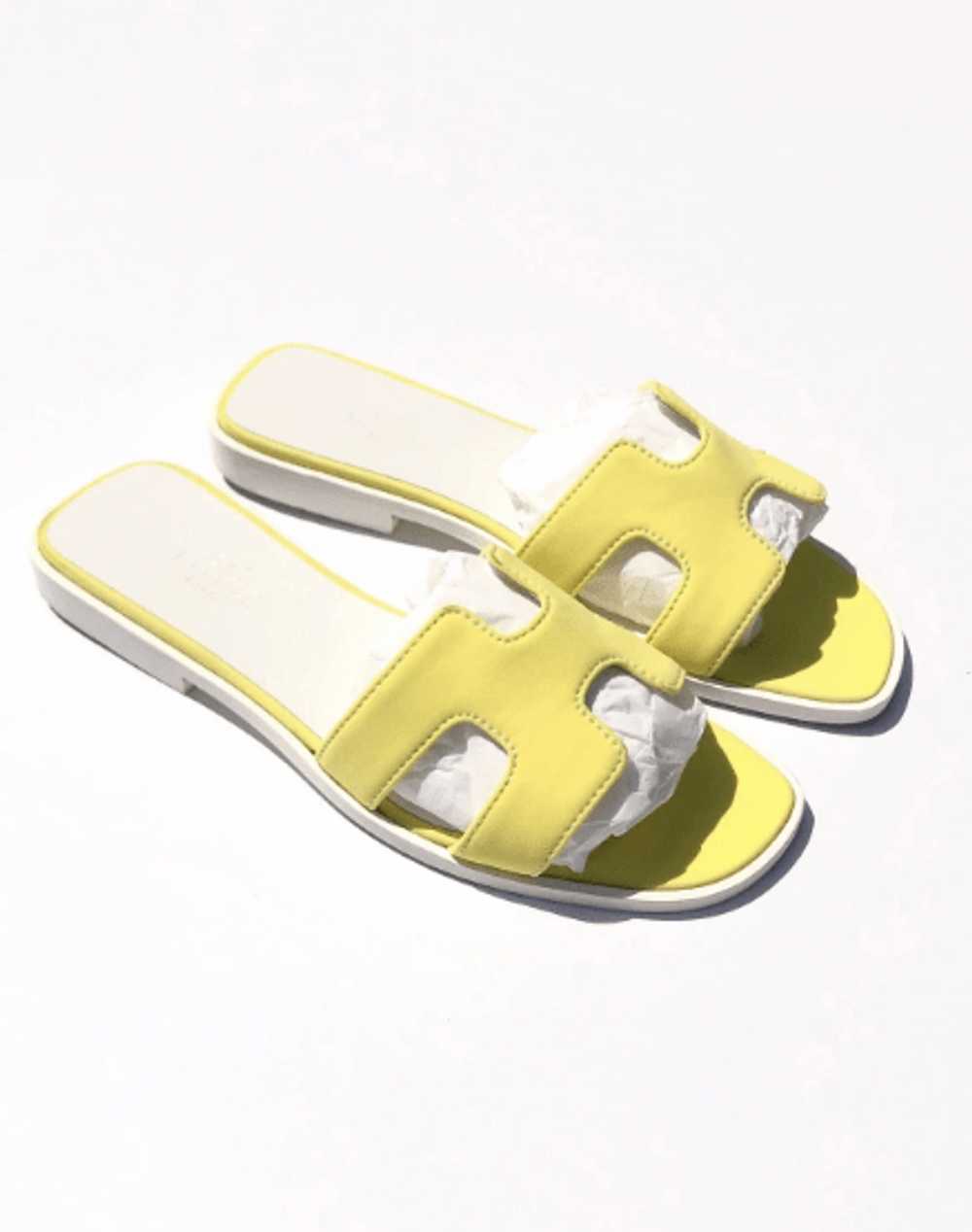 Hermes Yellow Fabric Oran Flat Sandals Size 35.5 … - image 3