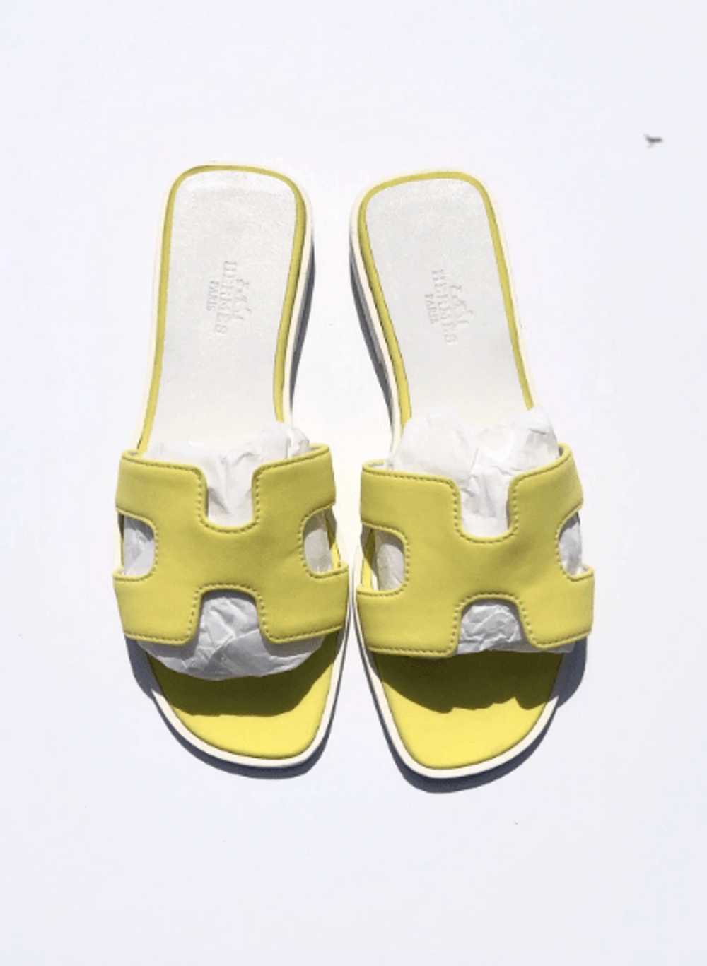 Hermes Yellow Fabric Oran Flat Sandals Size 35.5 … - image 4