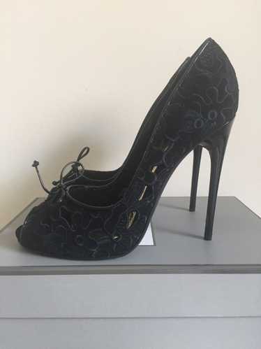 Tom Ford Black Suede Embroidered Peep Toe Pump SZ… - image 1