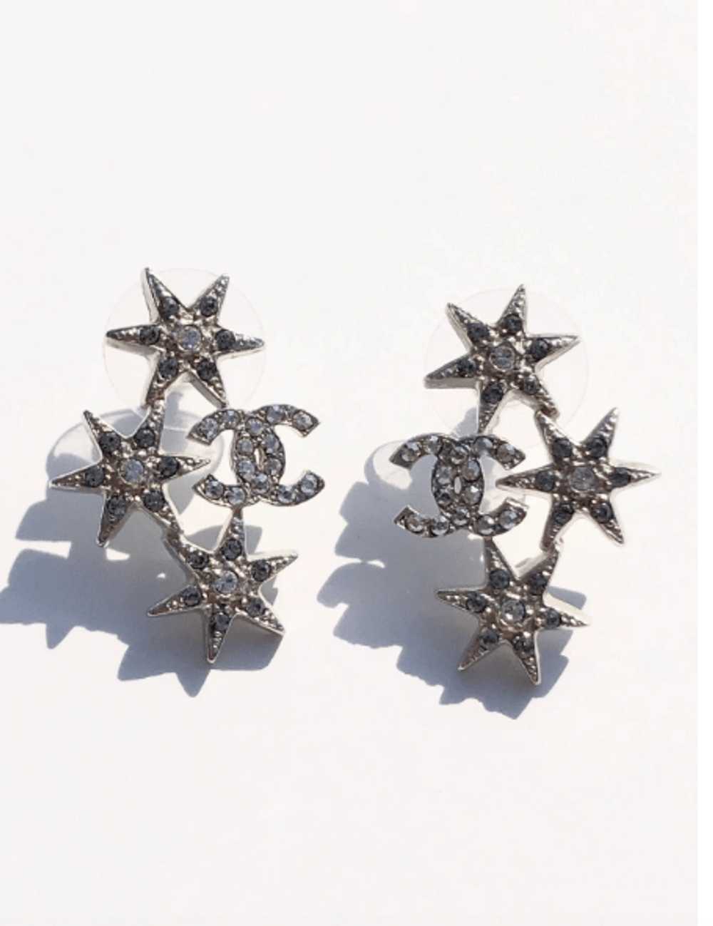 CHANEL+Silver+Pearl+Drop+Black+Diamond+Dangle+Earrings+HALLMARK+Authentic  Chanel  stud earrings, Pearl earrings outfit, Black diamond dangle earrings