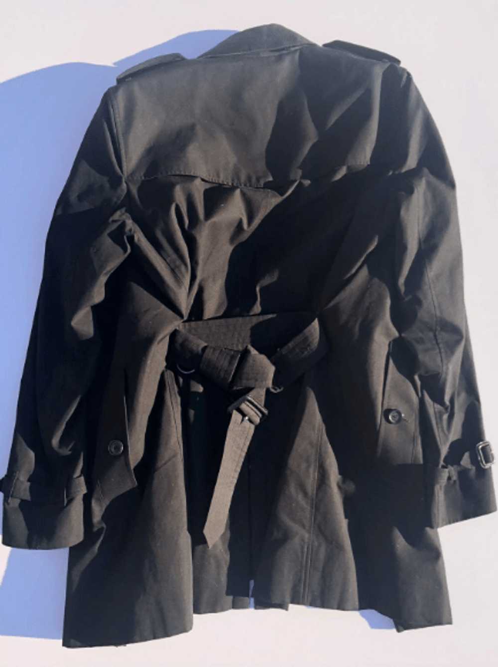 Burberry The Kensington Trench Coat In Black Size… - image 4