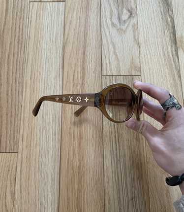 LOUIS VUITTON #35532 Brown Tortoise Oversized Frame Sunglasses – ALL YOUR  BLISS