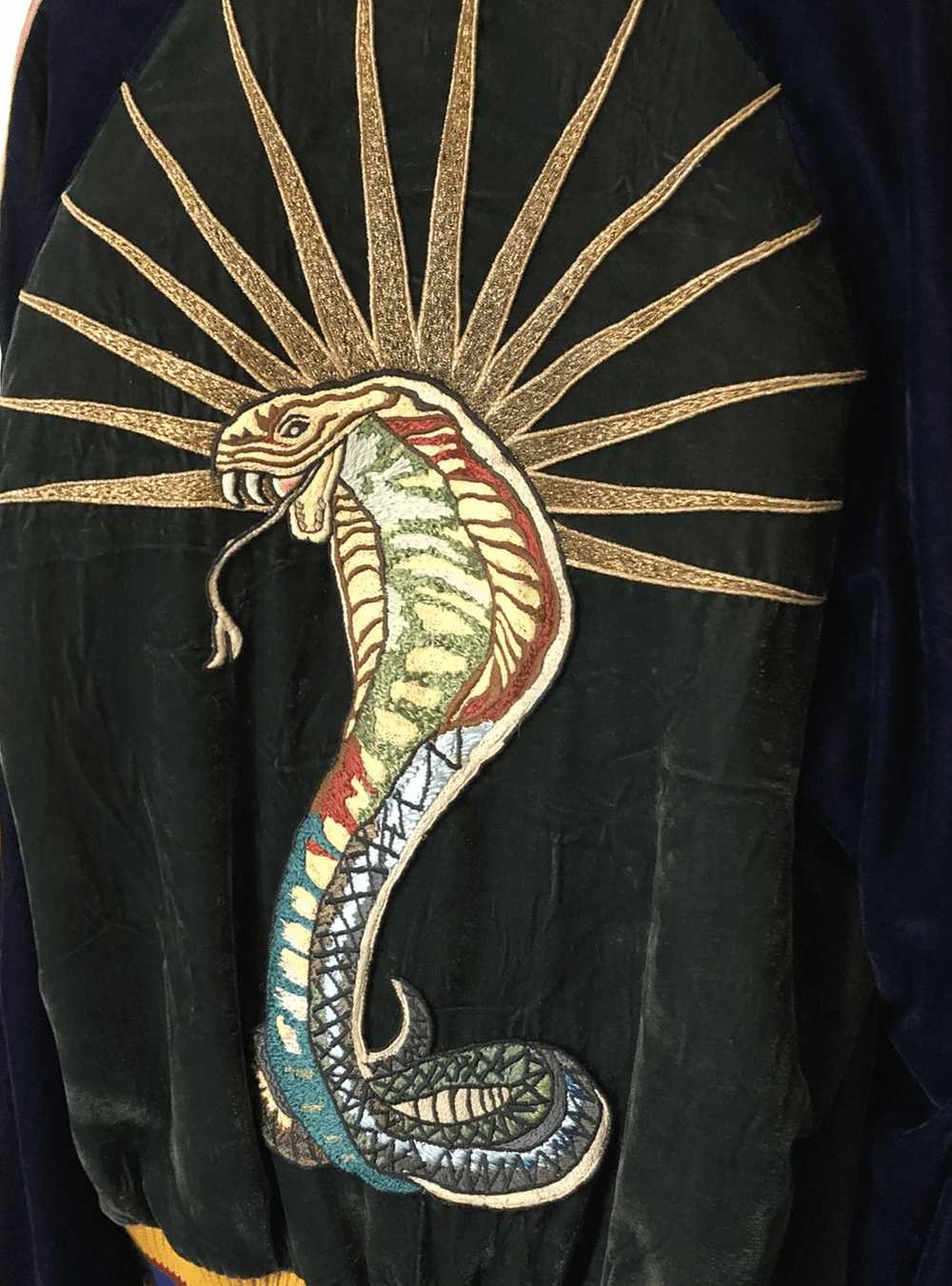Gucci Flower & Cobra Embroidered Velvet Bomber Ja… - image 6