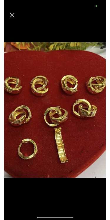 Gold Pure solid gold 916 ear ring 22k 2.64grams - image 1