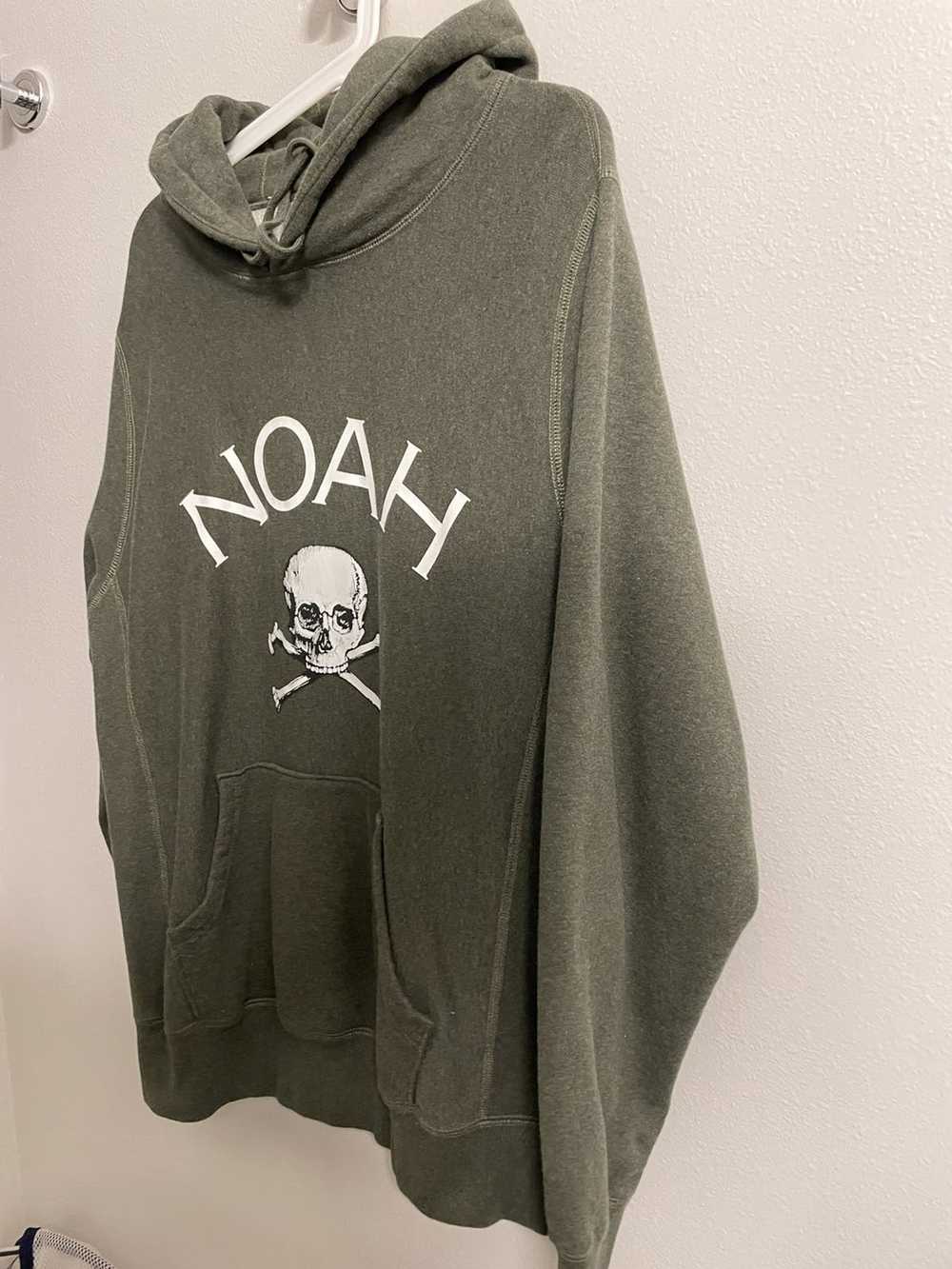 Noah Noah Skull Pullover Hoodie - image 3
