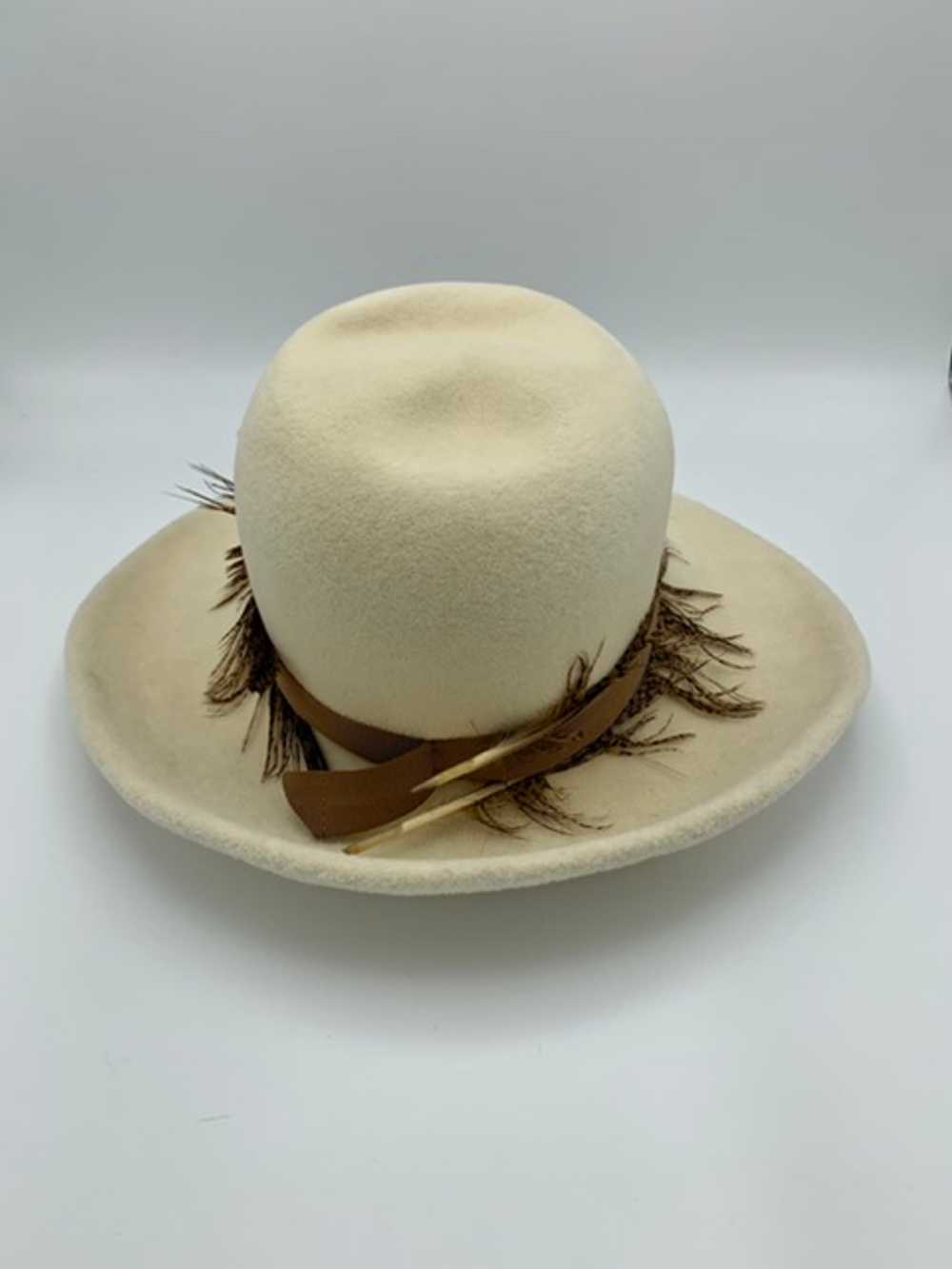 Dolores 70’s Cream Felt Feathered Fedora Style Hat - image 5
