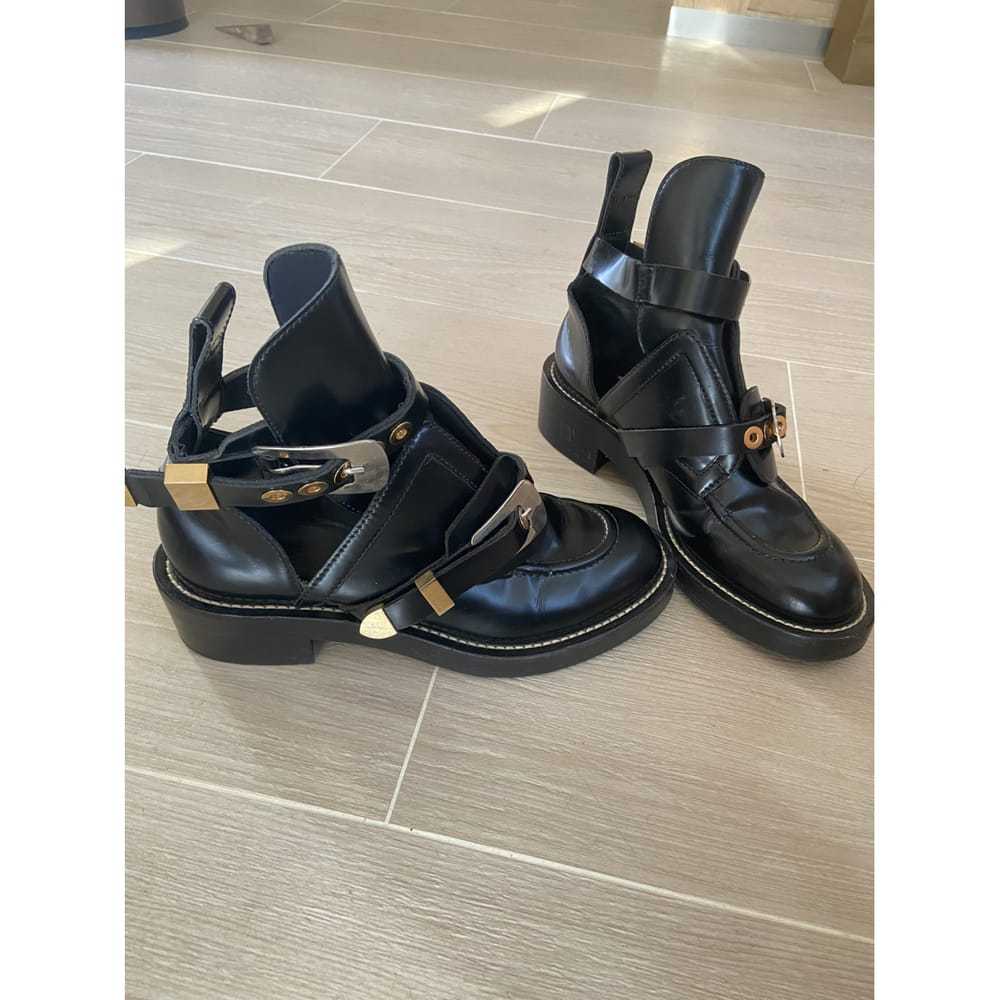 Balenciaga Leather ankle boots - image 3