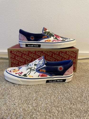 Size? × Vans size? x Vans Slip-On Talking Heads "N