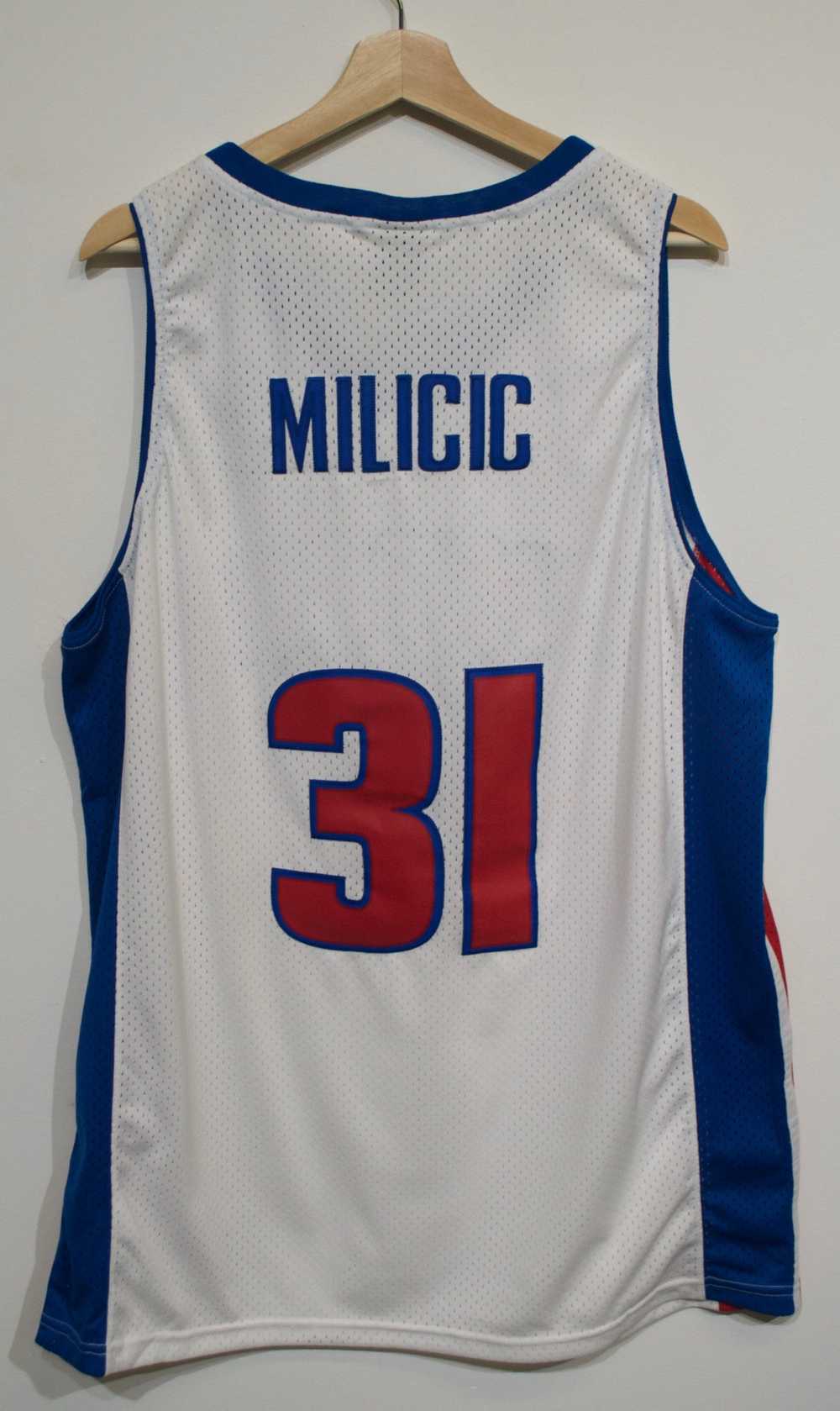 Darko Milicic Pistons Jersey sz XL New w. Tags - image 2