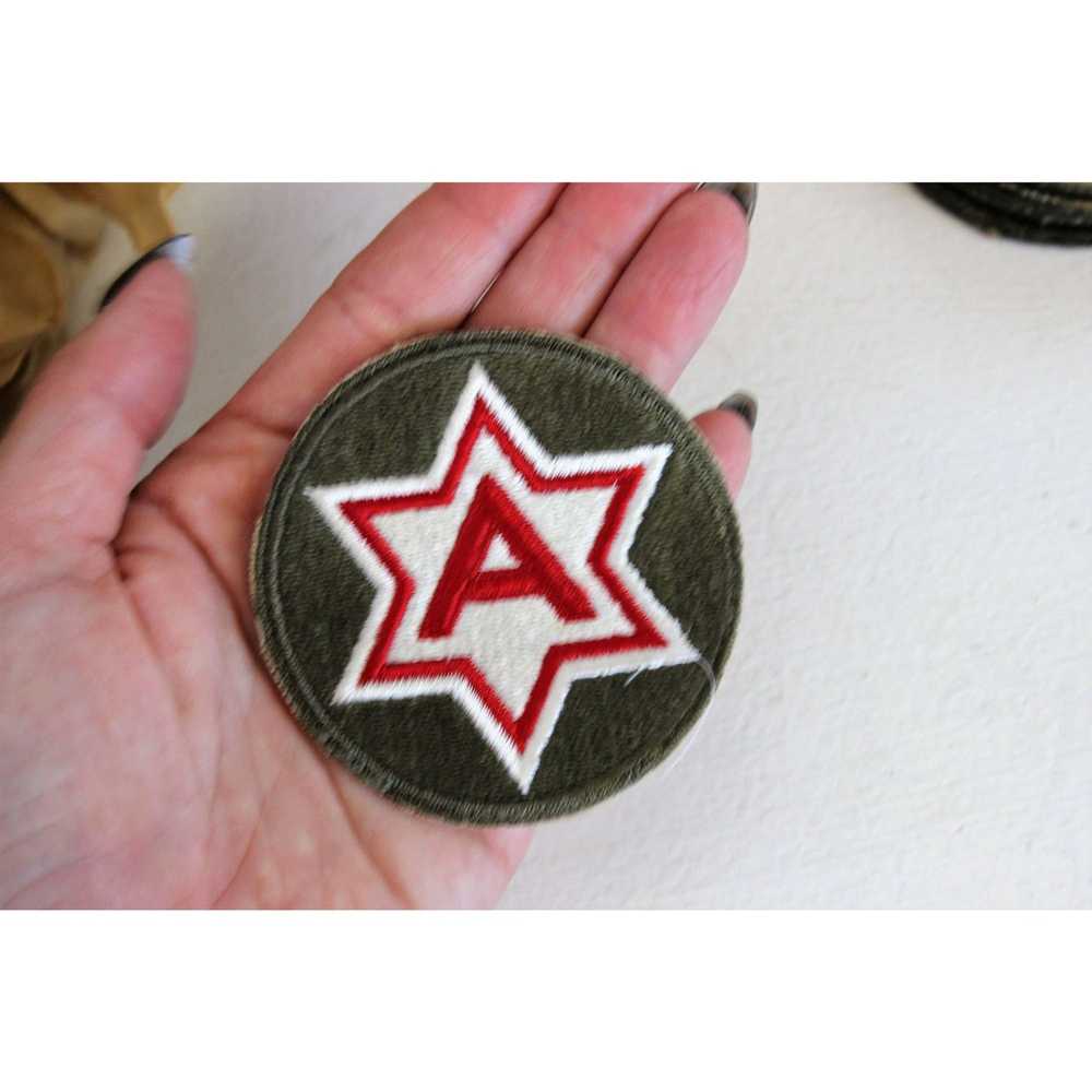 Vintage 1940s WW2 Red And White Army Patch - image 1