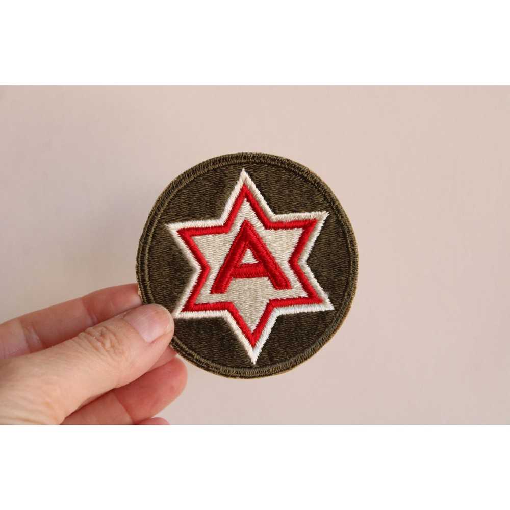 Vintage 1940s WW2 Red And White Army Patch - image 2