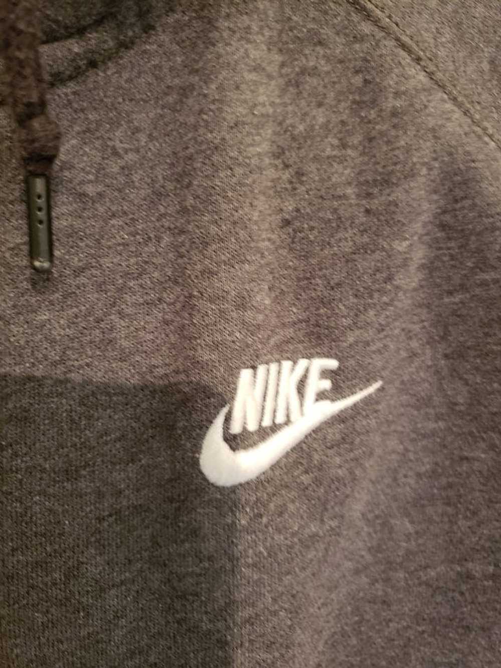 Nike Nike Hoodie - image 3