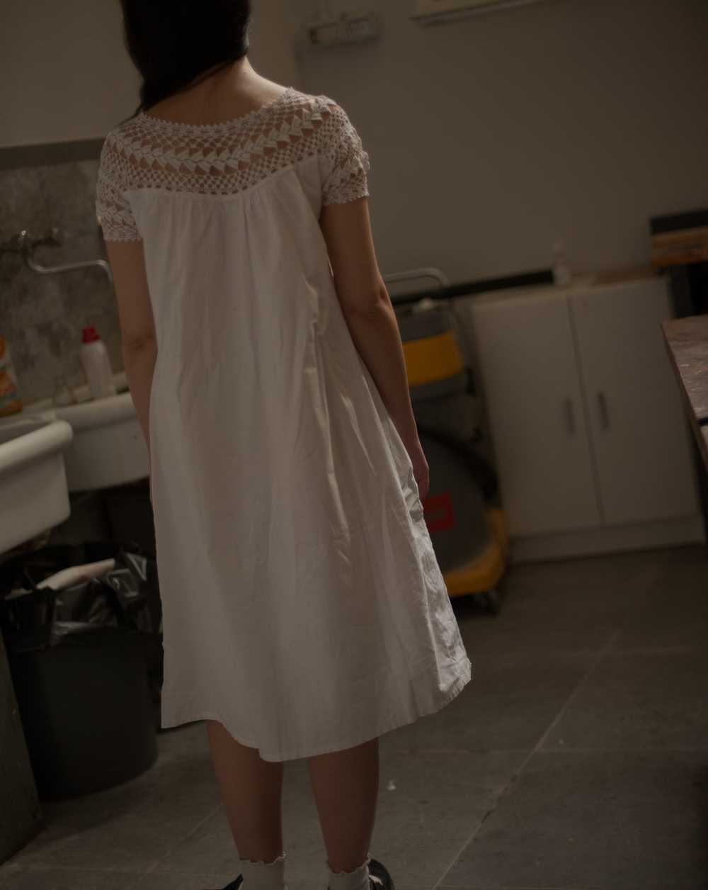 Antique crochet yoke cotton midi dress, fits up t… - image 3