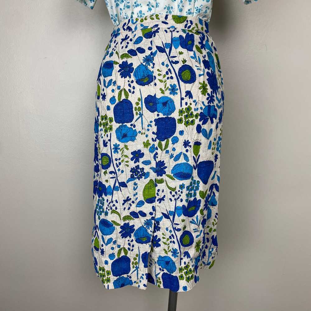 1960s Blue Floral Pencil Skirt, Size Small, 25.5"… - image 3