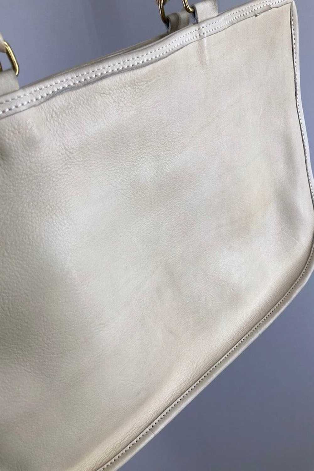 Vintage White Coach Melon Tote Bag - image 9