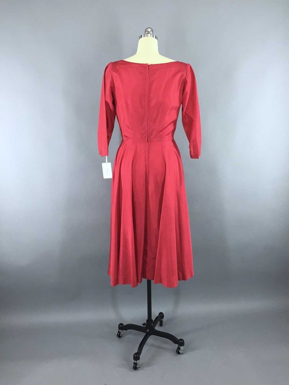1950s Vintage Raspberry Red Taffeta Cocktail Dress - image 8