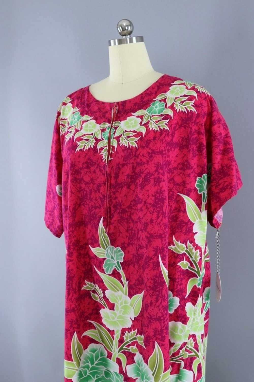 Vintage Pink and Green Hawaiian Caftan Dress - image 2