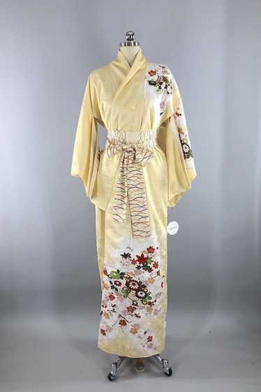 Vintage Pale Yellow Satin Floral Kimono Robe