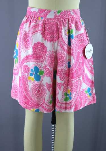 Vintage Mod Pink Paisley Print Shorts Culottes