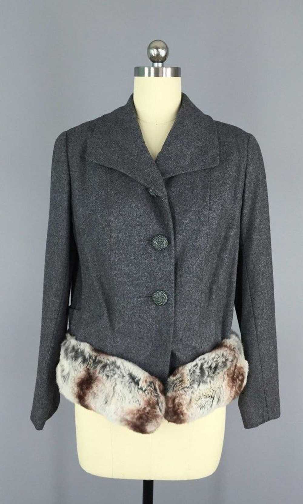 Vintage 1940s Grey Wool Jacket with Fur Trim - image 1