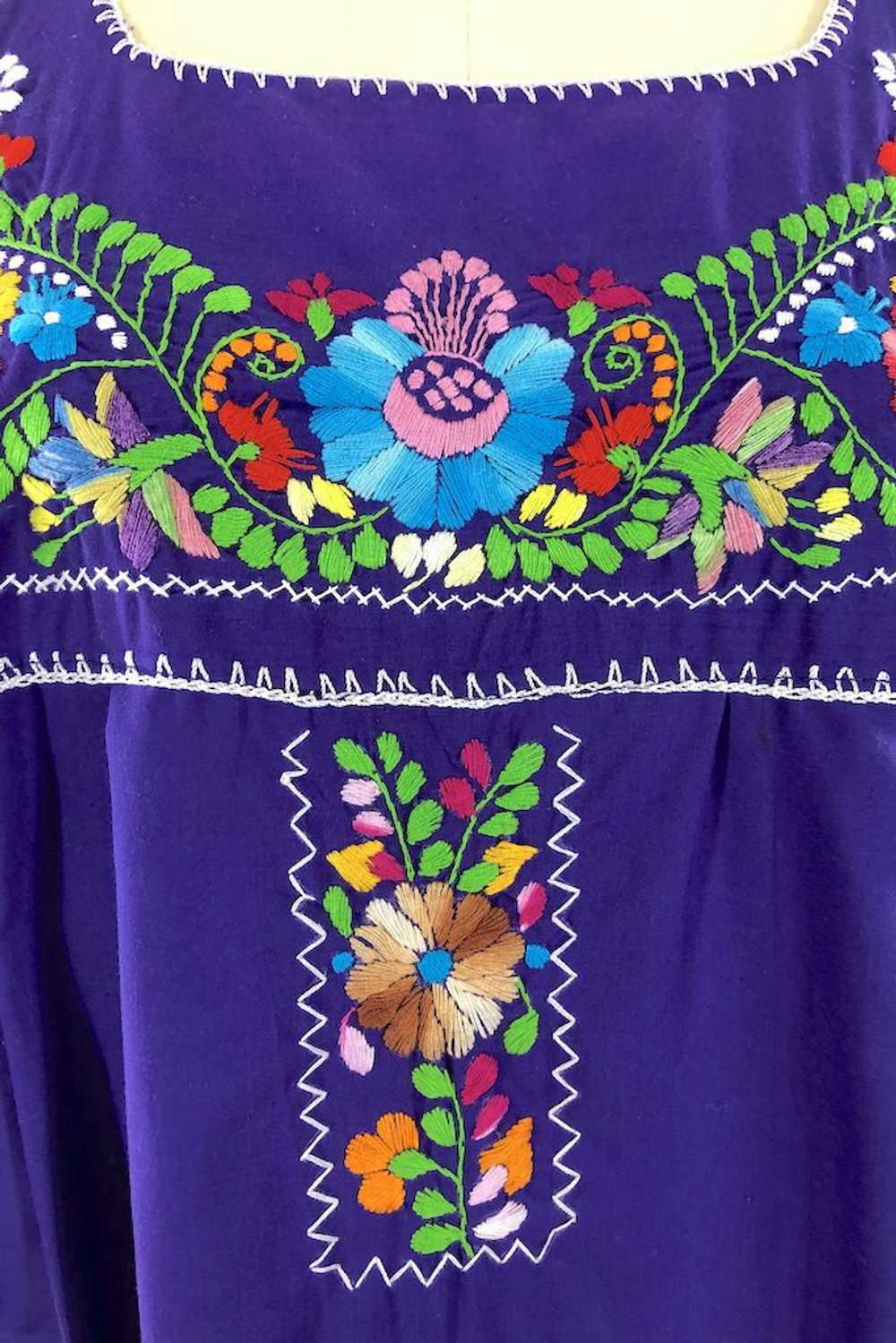 Vintage Embroidered Mexican Dress - image 4