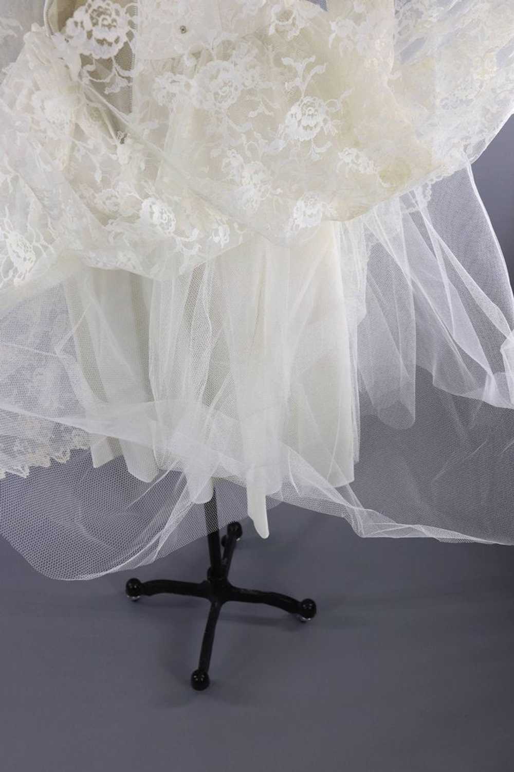 Vintage 1950s Lace Wedding Dress - image 10