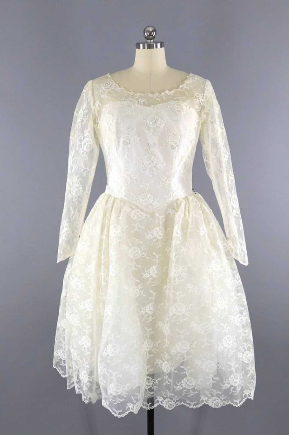 Vintage 1950s Lace Wedding Dress - image 1