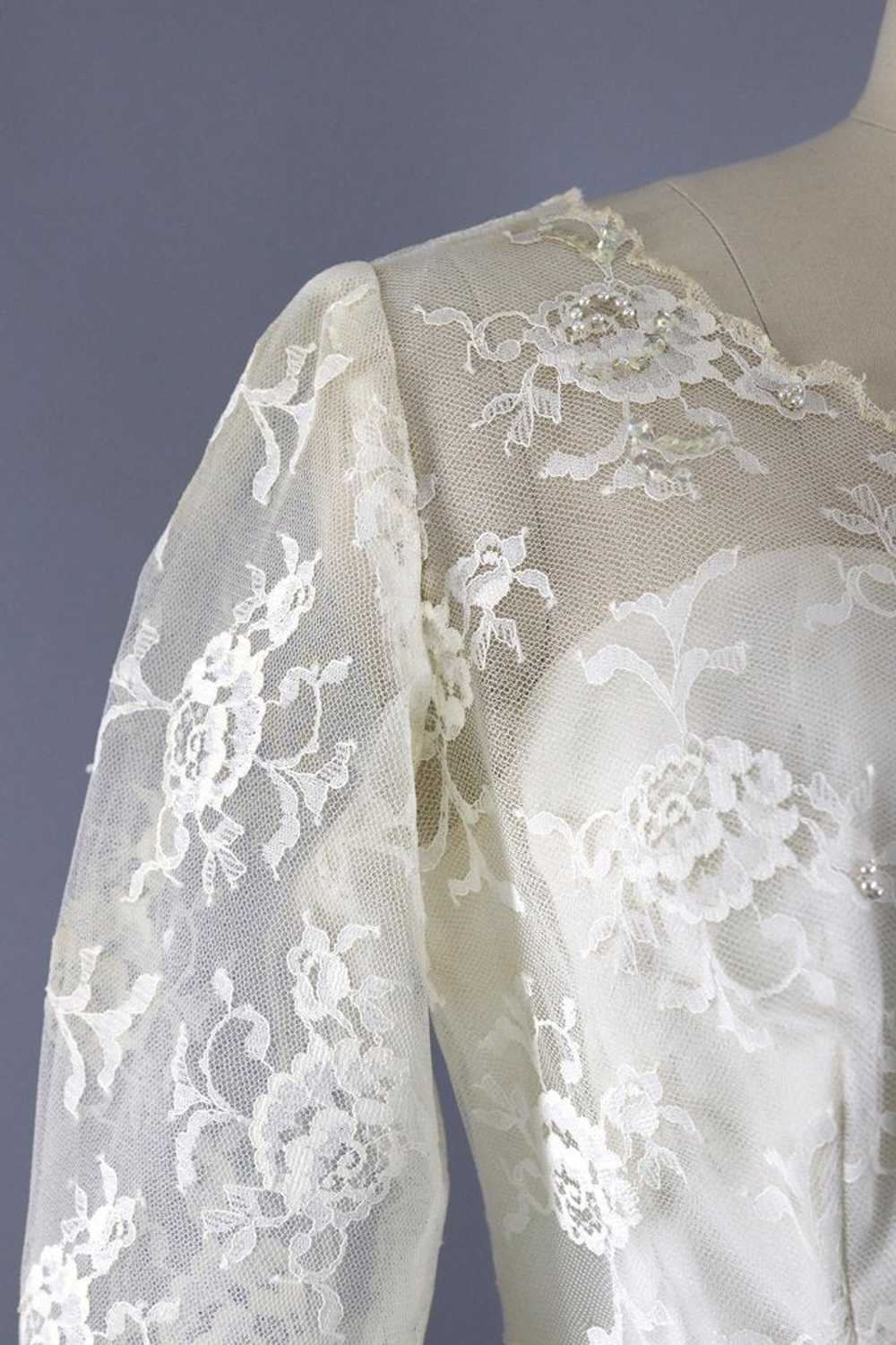Vintage 1950s Lace Wedding Dress - image 4