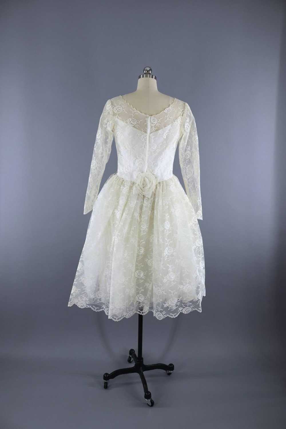 Vintage 1950s Lace Wedding Dress - image 6
