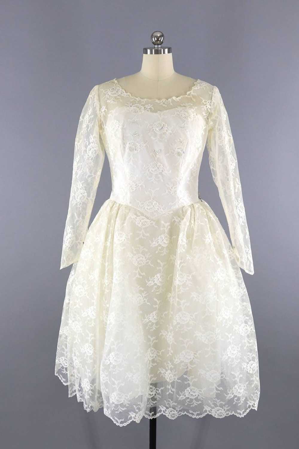 Vintage 1950s Lace Wedding Dress - image 9