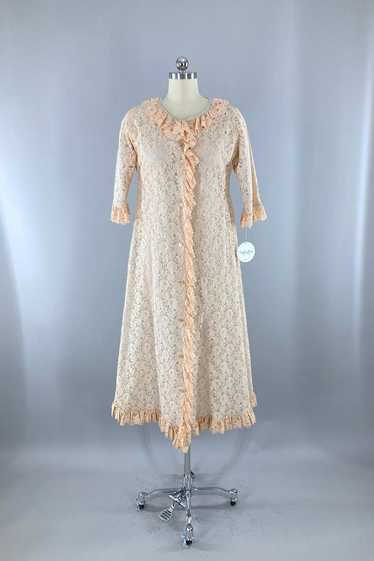 Vintage 1960s Blush Lace Robe - image 1