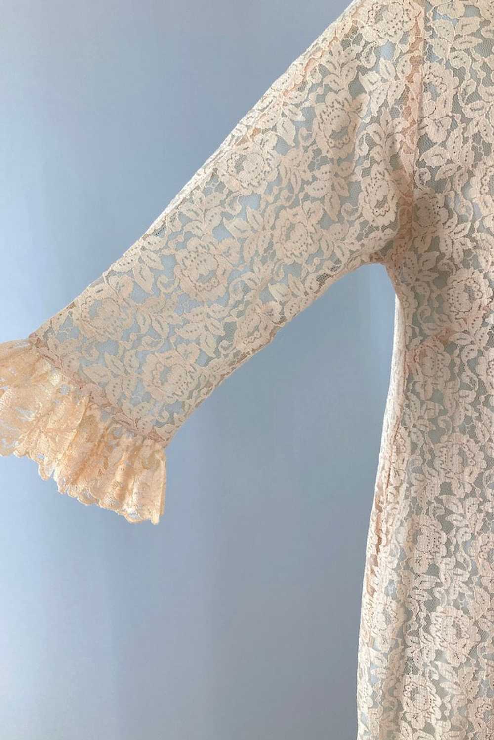 Vintage 1960s Blush Lace Robe - image 4