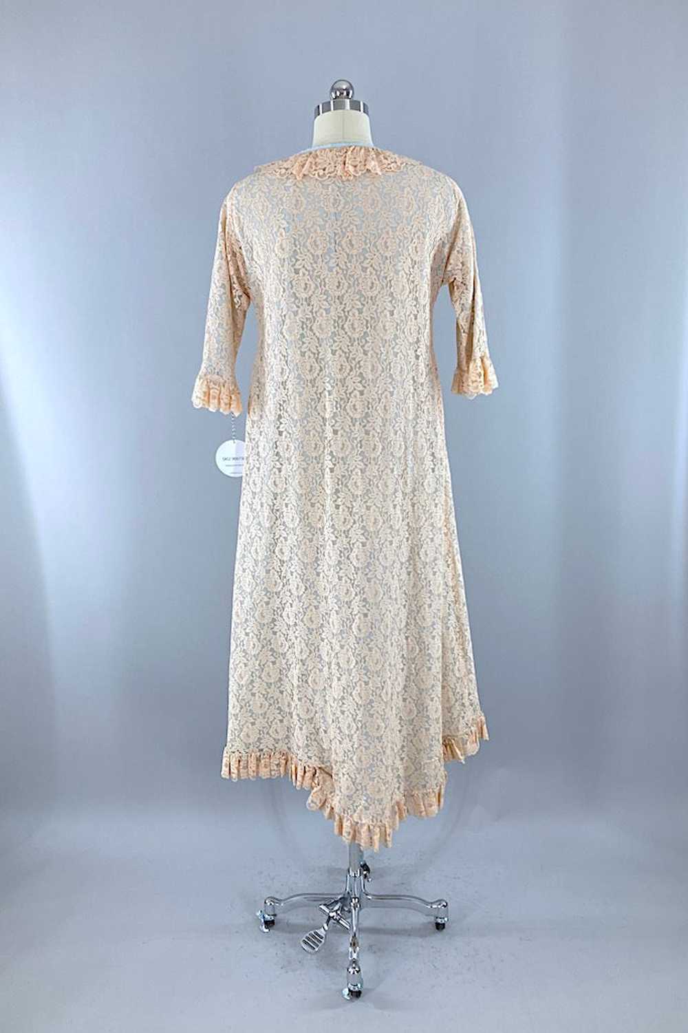 Vintage 1960s Blush Lace Robe - image 5