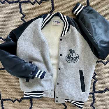 Louis Vuitton Jacke Varsity in Duisburg - Homberg/Ruhrort/Baerl