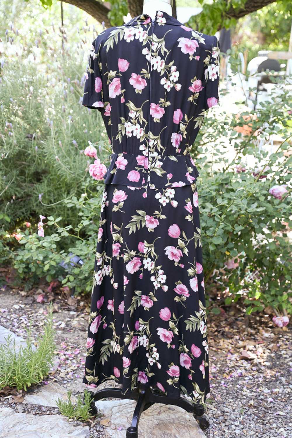 Vintage 90s does 40s Peplum Floral Dress, Navy Pi… - image 9