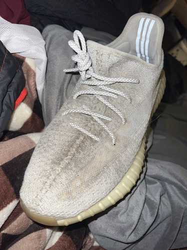 Adidas × Kanye West Yezzy 3M yeshya 2020