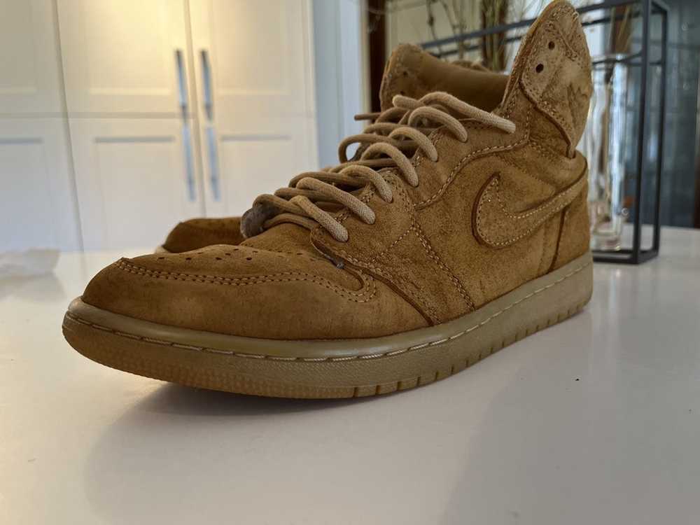 Nike Air Jordon 1 Retro High wheat - image 3