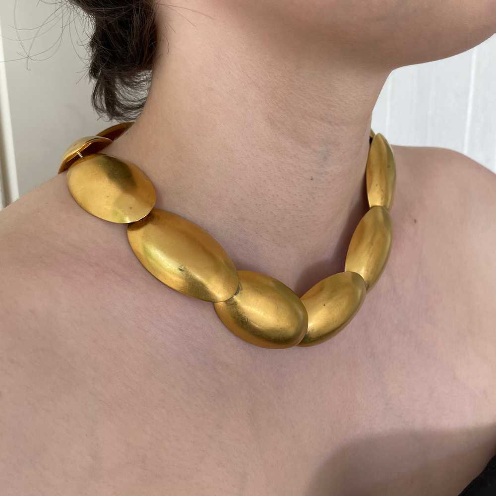 1980's Brushed Gold Necklace - image 2