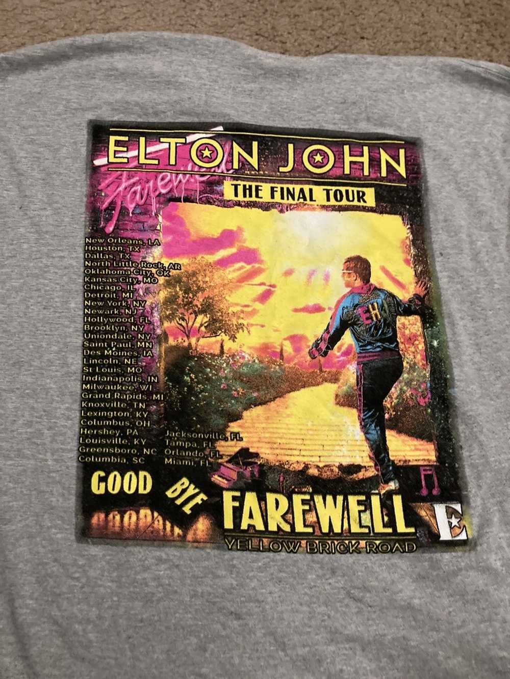 Gildan Elton John t shirt - image 2