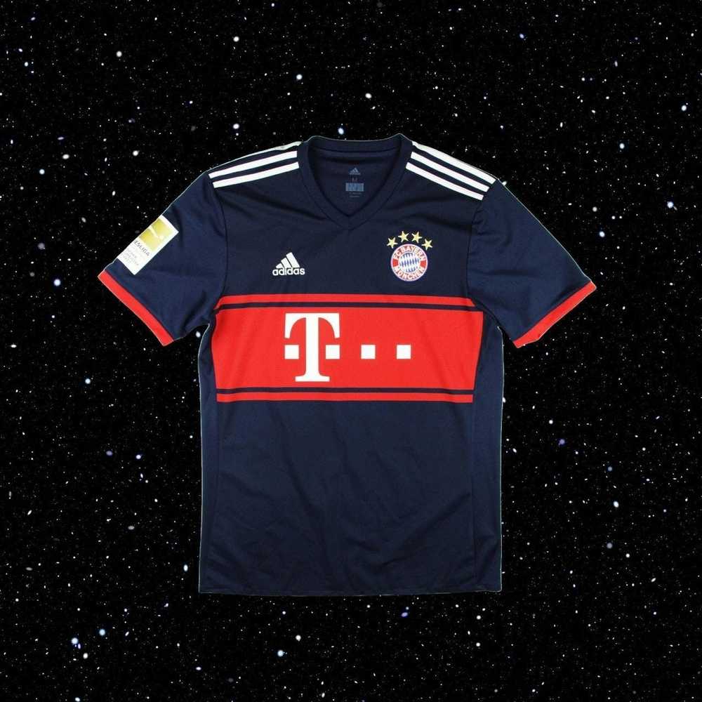 Adidas 2017-18 Bayern München Football Shirt (Exc… - image 2