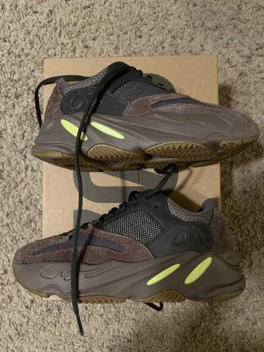 Adidas Yeezy Boost 700 Mauve 2018